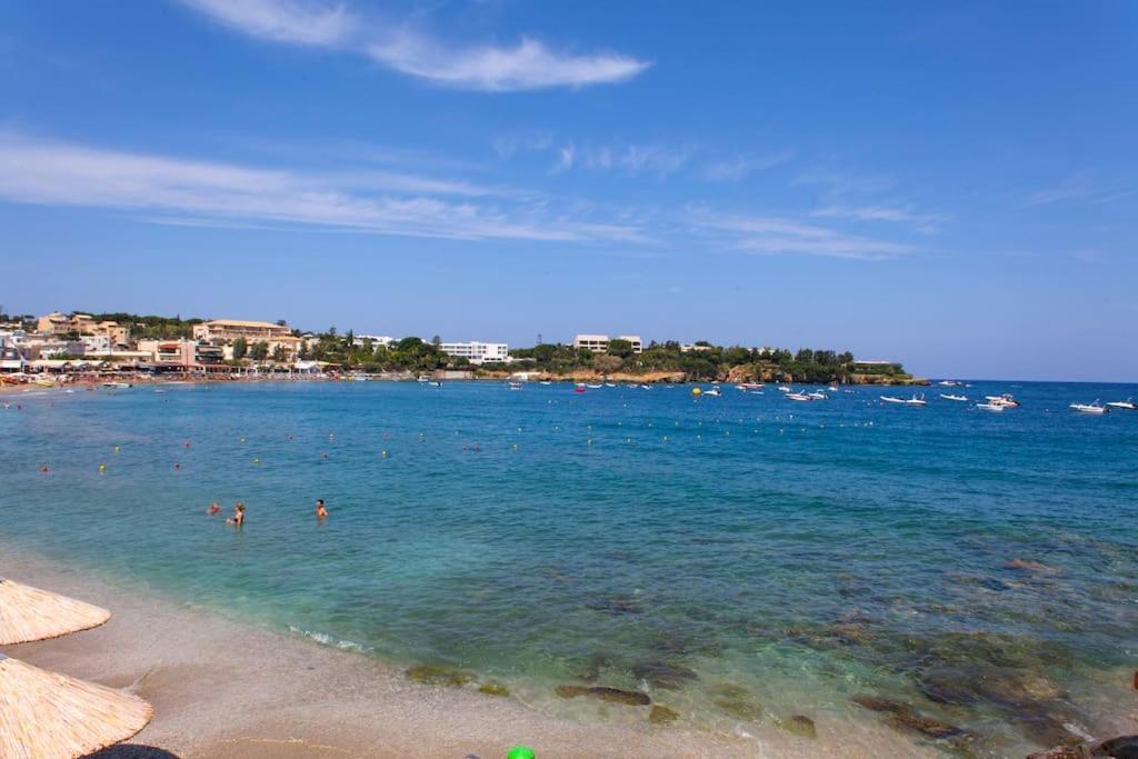 Lenico Beachfront Suites Agia Pelagia  Exterior foto